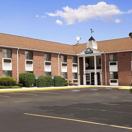 Days Inn By Wyndham Keene Nh Exterior photo