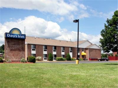 Days Inn By Wyndham Keene Nh Exterior photo
